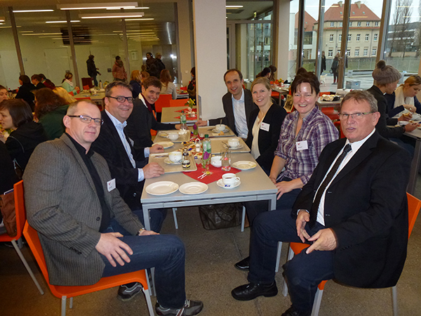 Das Vets Up-Team in Leipzig ist gut gelaunt, nicht nur während der Mittagspause.