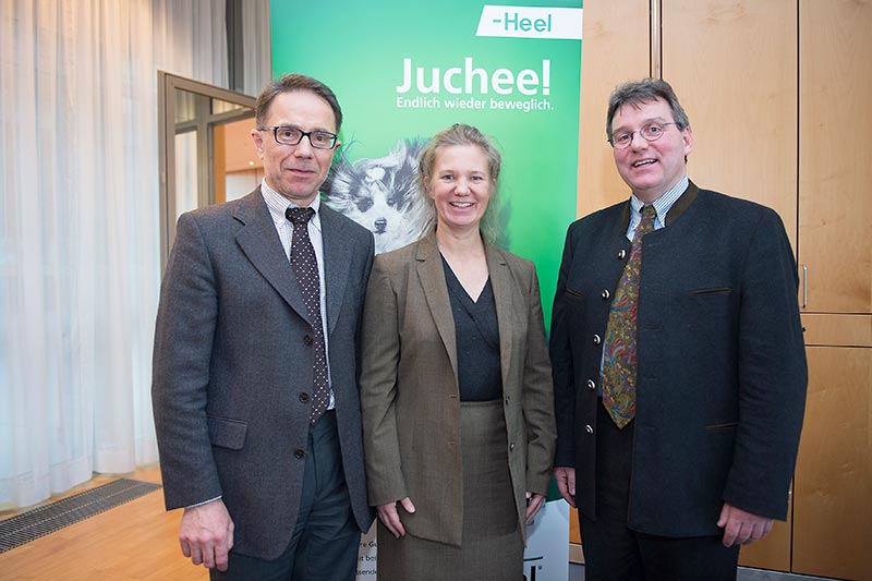 Professor Stephan Neumann, Leiter der Kleintierklinik des Tierärztlichen Instituts der Universität Göttingen, und Assistant Professor  Anna Hielm-Björkman, Abteilung für Pferde und Kleintiere der Universität Helsinki. 